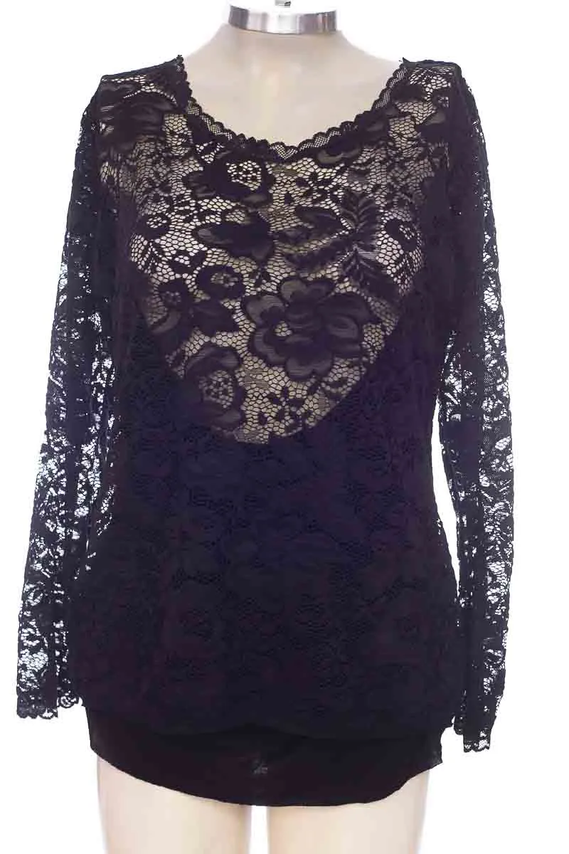 Blusa color Negro - Closeando