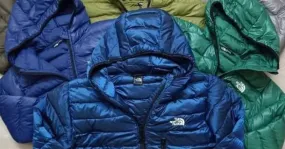 North Face- Manchas, con capucha acolchada para hombres. Ofertas de acciones. Venta caliente. Precio super descuento !!