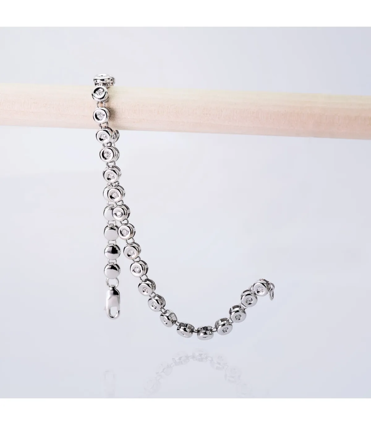 Pulsera Riviere Diamantes 0.434 Qts. Oro Blanco 18K