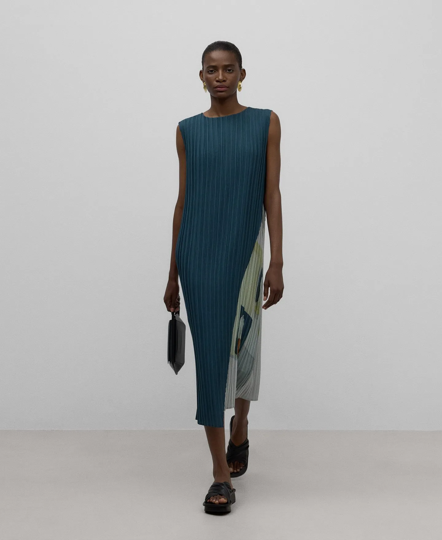 Vestido crinkle asimétrico mujer