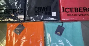 ¡Licuar toalla de playa Cavalli Class, Trussardi, Iceberg y Bikkembergs stock!